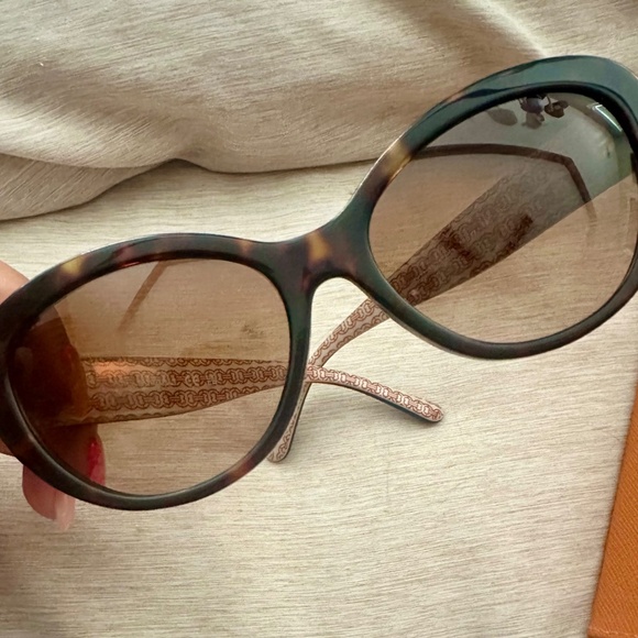 Tory Burch Cat-Eye Tortoise Sunglasses, Style TY7136 - Picture 8 of 12